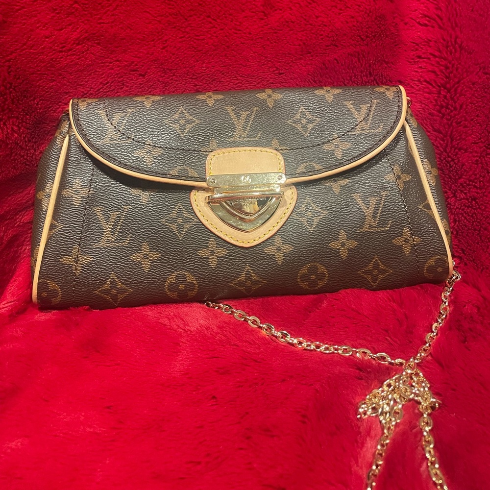 AUTHENTIC VINTAGE Louis Vuitton Crossbody